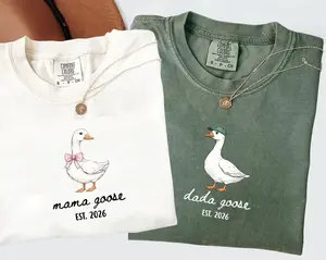 Comfort Colors Goose Mom Dad T-Shirt, Mama Dada Goose Est 2026 Shirt, Funny Baby Announcement Gift, Matching Pregnancy Reveal Outfit, New Mom Dad Tee
