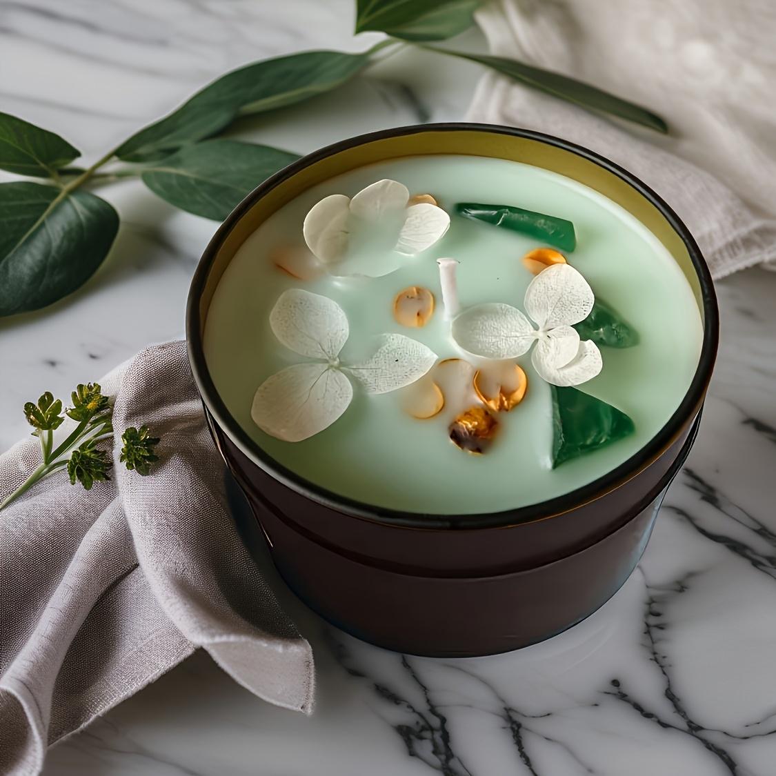 Crystal Petal Soy Wax Scented Candle Single Jar Fragrance Candle Embellished with crystals and petals, suitable for home decoration, a gift scented candle, ideal for lovers, friends, and various holidays decor