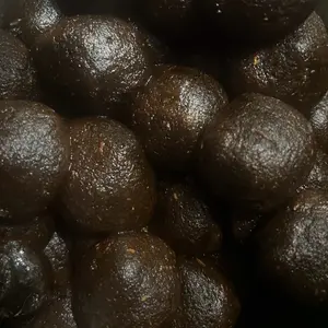 Handmade bakhoor et perfume oils. Scent Scented Fragrance Aroma Freshener Woody Incense