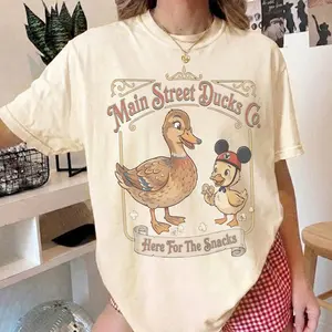 Youth and Adult Funny Ducks Snack Club Shirt, Just Here for Snacks Graphic Tee, Cute Animal Lover Shirt, Theme Park Style Vacation Outfit 2026, Family Trip Matching Tee, Comfort Colors Style