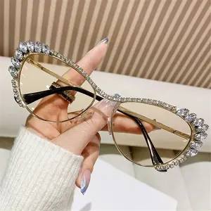 Jeweled Oversized Cat Eye Sunglasses – Y2K Rhinestone UV400 Party Costume Eyewear
