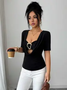 American Retro Sexy V-Neck Metal Button Metallic Buckle Short Sleeve Top, Slim Fit Hollow Out Design, Casual Street Style Women's T-Shirt, Womenswear