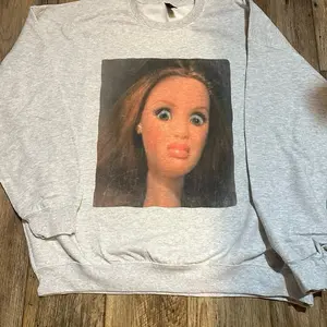 Vintage Funny Barbie Crewneck Sweatshirt with Iconic Doll Print for Casual Wear