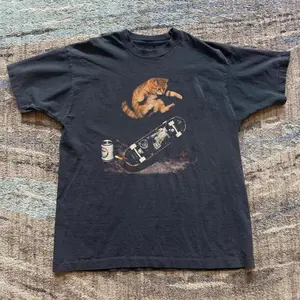 Black Cat Skateboarding Graphic Tee, Unisex Vintage Graphic Tees Gothic Grunge Y2K Emo Scene Amity Affliction Style Clothes Men Women Streetwear
