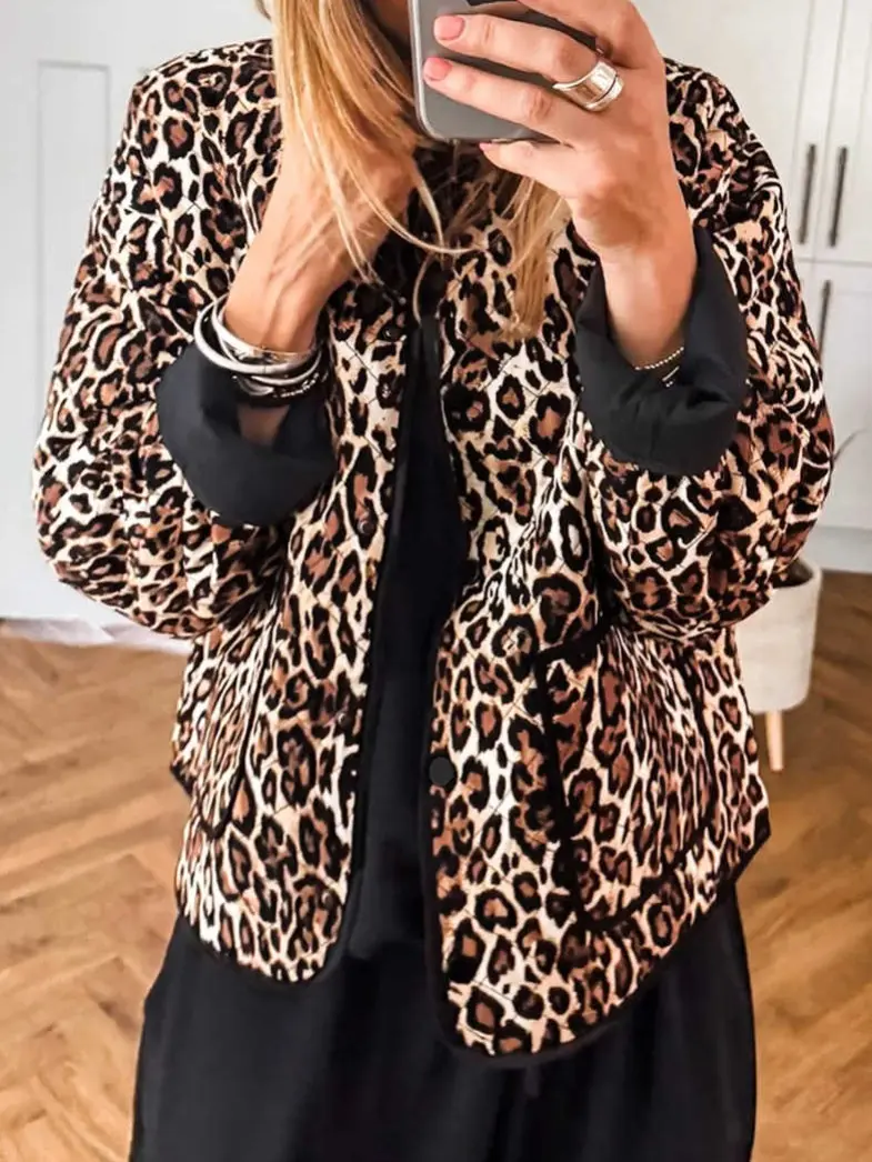 Women’s Leopard Print Quilted Jacket, Button Front Long Sleeve Casual Outerwear with Patch Pockets, Relaxed Fit Layering Coat for Everyday Wear, Fall and Winter, Womenswear, Tops, Outfits