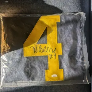 niko Collins autographed jersey