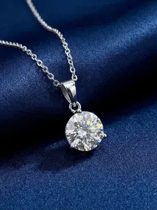 1pc 1/2/3Carat This 925 Sterling Silver Synthetic Moissanite Three-prong Exquisite Trendy Pendant Necklace Is Simple and Stylish, Suitable for Everyday Wear, and Also Makes A Great Holiday Gift.