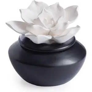 Airomé White Flower, Porcelain Passive Essential Oil Diffuser (with 15ml Peppermint Essential Oil) – Non-Electric, Battery-Free, Improves Sleep, and Relieves Stress