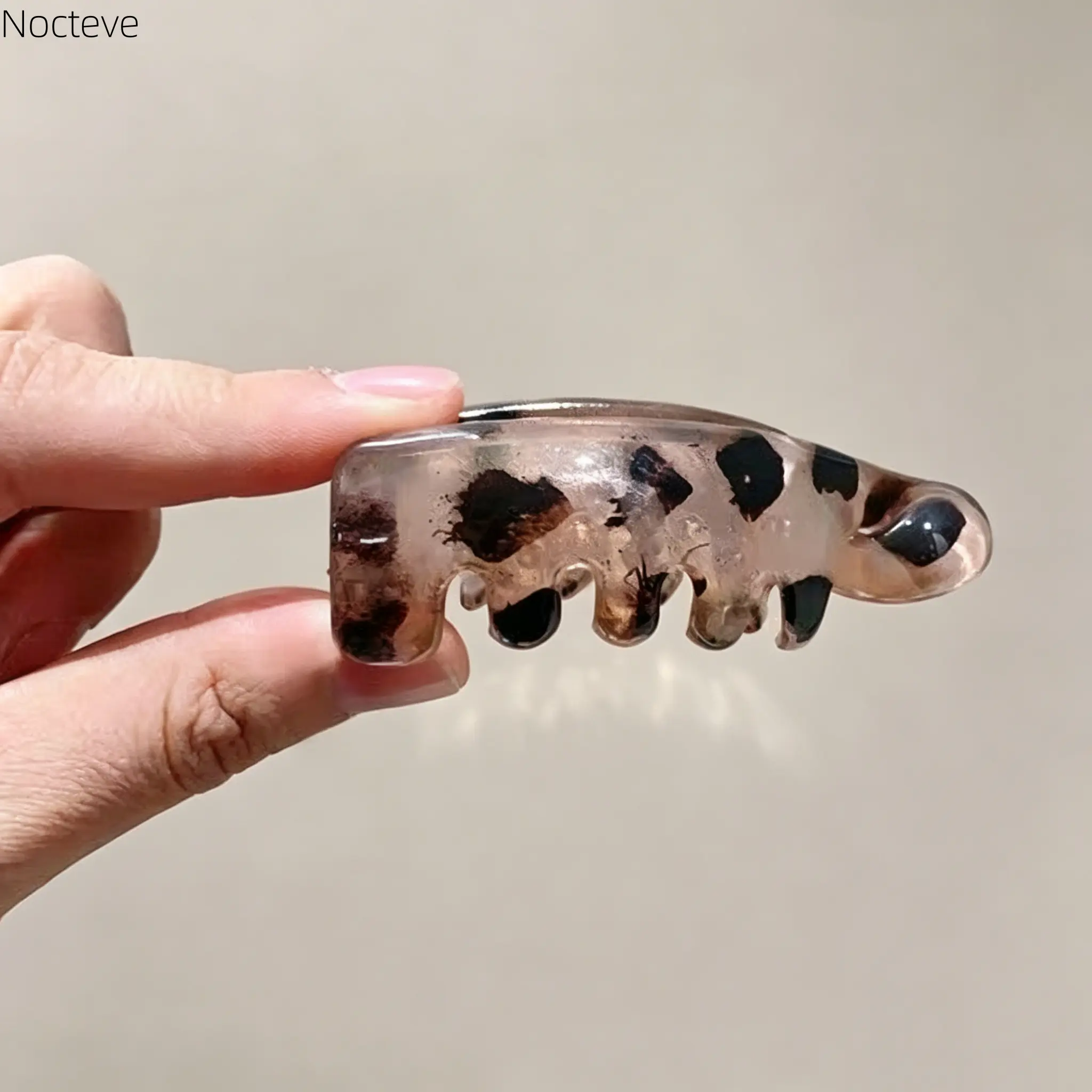 Small Anti-Slip Triangle Banana Vertical Twist Hair Clips for Women with Thin Fine Hair, Mini Secure Hold Barrettes for Low Ponytail Styling, Minimalist Korean Daily Hair Accessories for Ladies