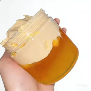 Hydrating body lotion locks in moisture all day, for a naturally fresh and radiant skin finish