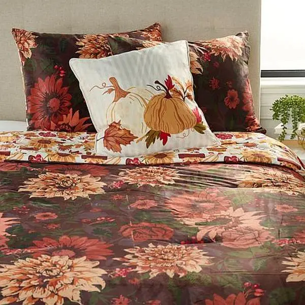 Jeffrey Banks Comforter Set with Decorative Pillow