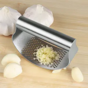 Easy-to-clean And Durable Kitchen Gadget For Chopping And Crushing Garlic - Stainless Steel Garlic Press, Perfect For Apartments And Dormitories Household,Stainless Steel Kitchenware