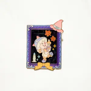 SHDR - Pooh and Friends Halloween Mystery - Piglet Pin