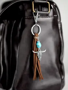 Unisex Western Style Keychain with Fringe Pendant, Bull Head Retro Fashion Accessory, Daily Wear Decorative Keychain for Bags and Cars