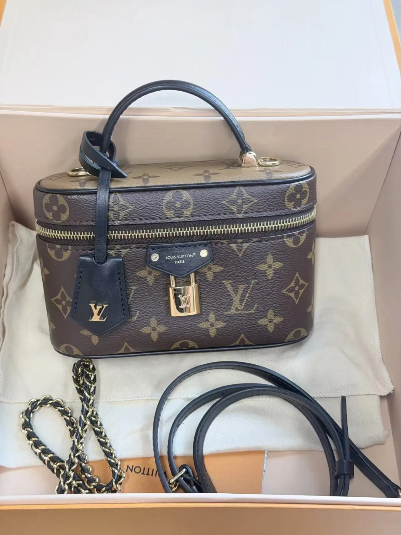 Pre-owned Louis Vuitton Preloved LV vanity makeup bag