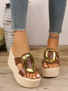 Women's Platform Clogs Outdoor Summer 2026 New Petite Height Increasing Squishy Flat Heel Beach Sandals