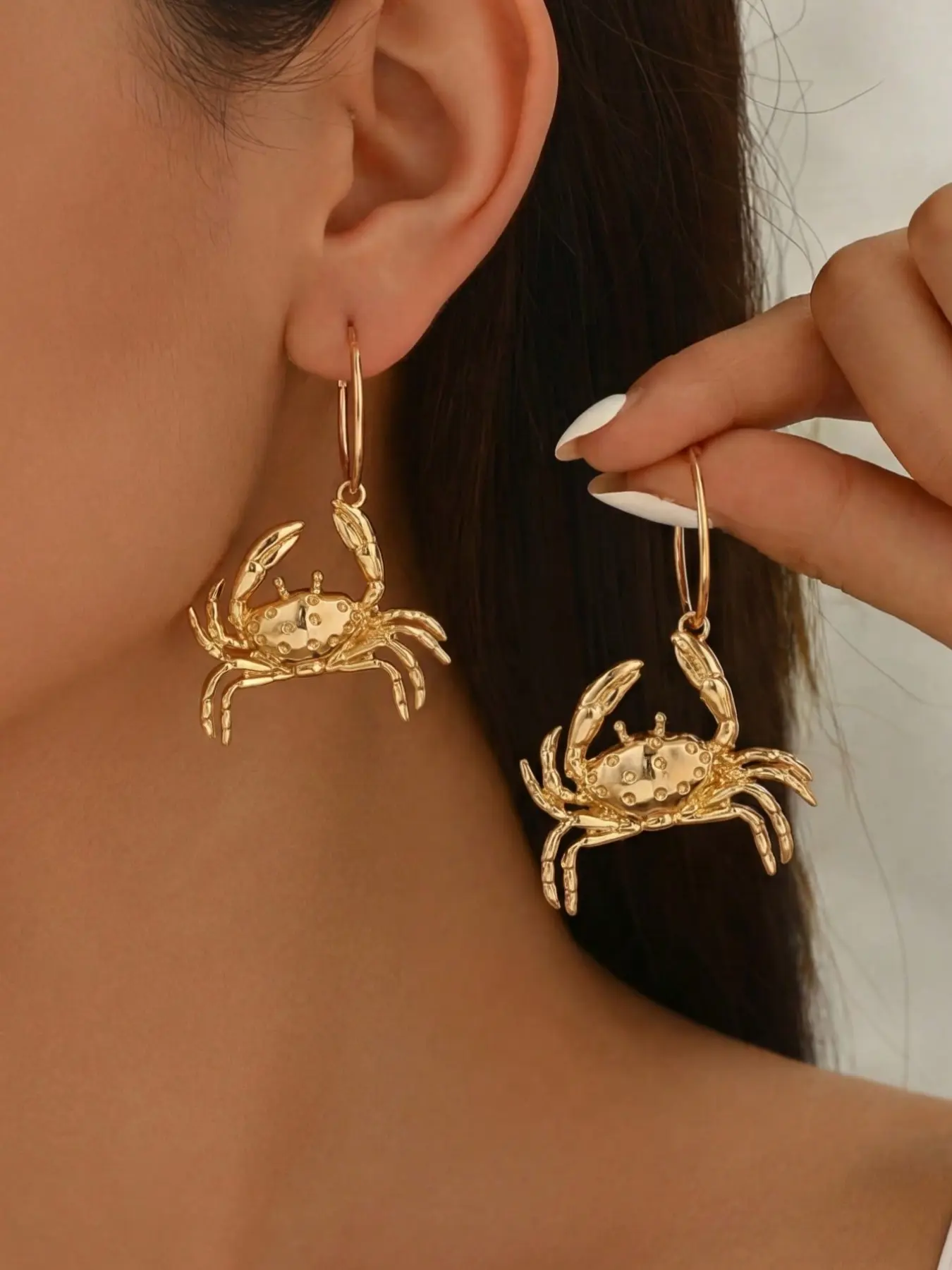 Oceanic Crab Pendant Earrings, Large Hoop Design, Earrings Hoops, Casual Beach Jewelry, Beachy Earrings, Perfect for Travel and Vacation, Women's Fashion Accessories