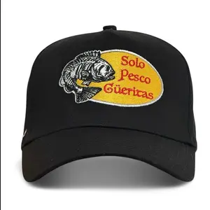Solo Pesco Güeritas Hat - Black Cap with Fish Graphic, and Curved Brim