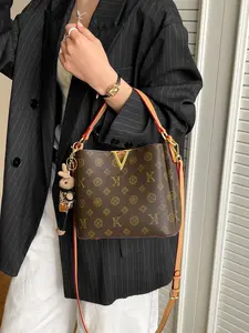 Women's Floral Pattern Bucket Bag, Elegant All-Over Printed Design, Fashionable Shoulder Crossbody Style, Large Capacity Trendy Accessory, Fashionable Patterned Bag