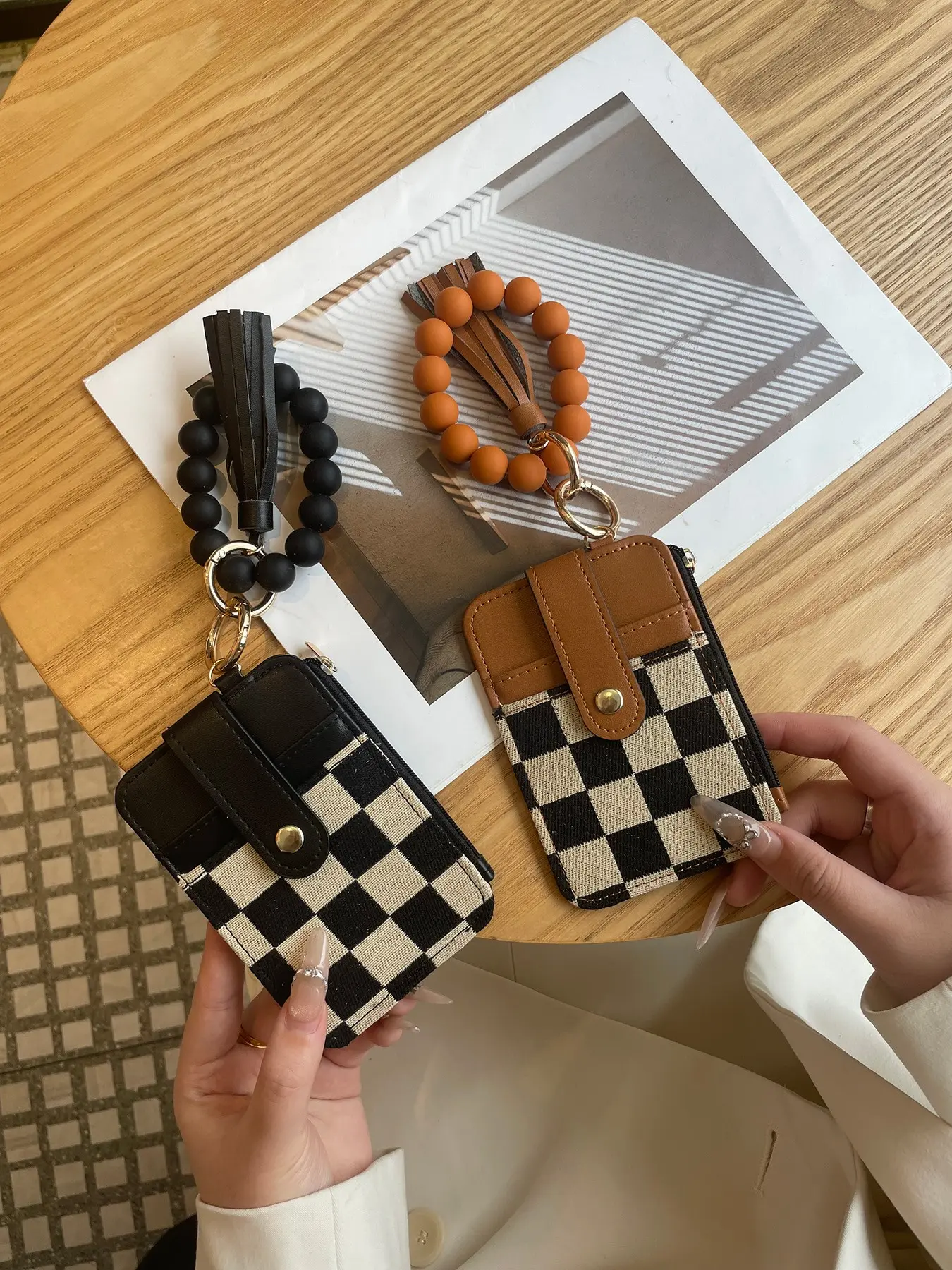 Checkered Pattern Breaded Wristlet Keychain, Boho Style Tassel Decorated Wallet Keychain, Trendy Cute Keychain for Women & Girls, Casual Trendy Accessories for Daily Use, Keychain Wristlet Strap, Keychain for Bags, Keyrings