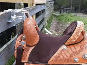 Saddle Pal Portable Saddle Holder
