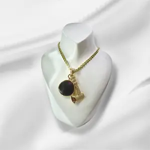 Hacha de Cango con su ojo de buey amuleto de proteccion (cadena Largo de la cadena 19 cm)