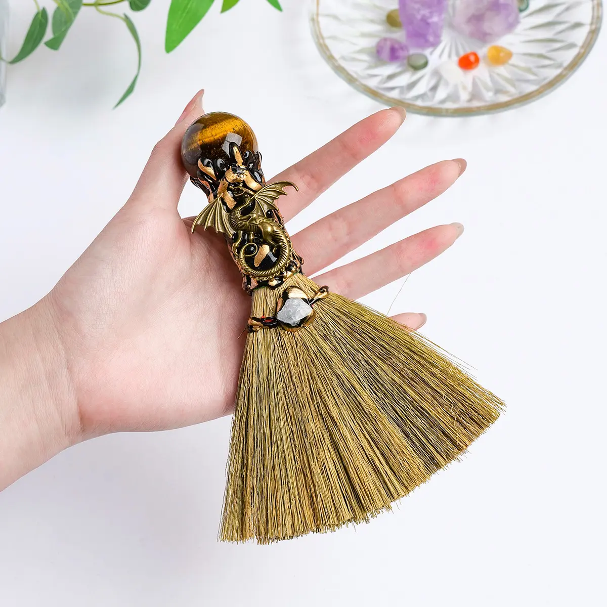 Natural Crystal Ball Magic Broom Quartz Witch Broom, Reiki Divination Gemstone for Cleansing Healing Fengshui, Crystal Decor, Gemstones and Crystals, Perfect for Halloween