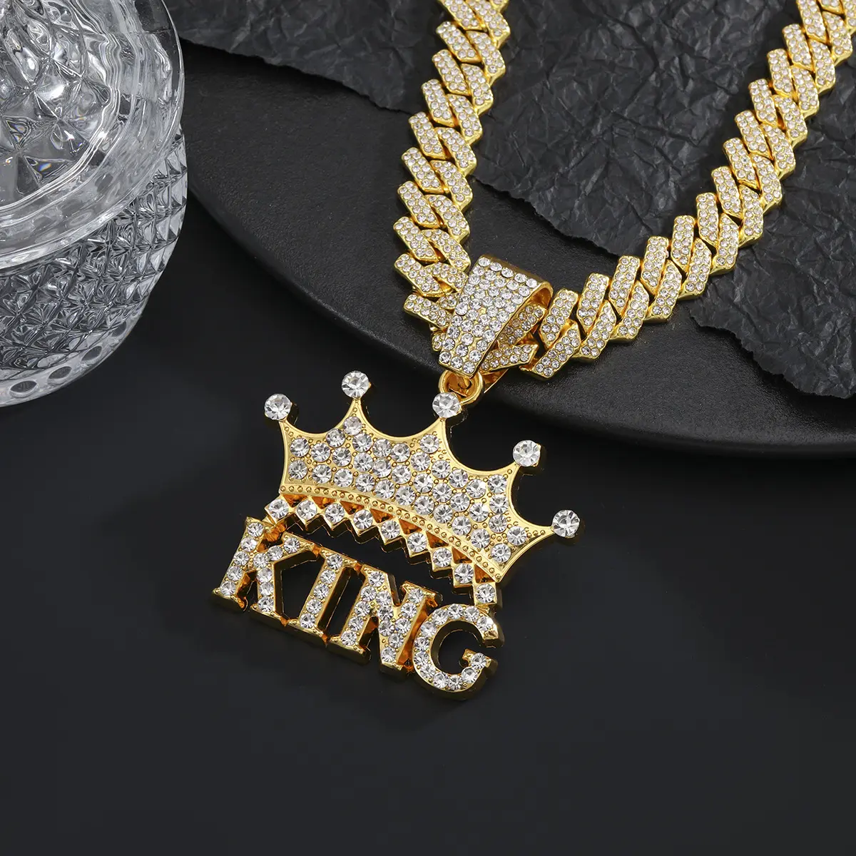 American hip-hop men's Cuban link chain pendant with crown "KING" lettering, fully encrusted with rhinestones, street rap accessory