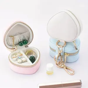 1 PC mini jewelry box heart-shaped jewelry storage box with key chain zipper closure design convenient jewelry box.