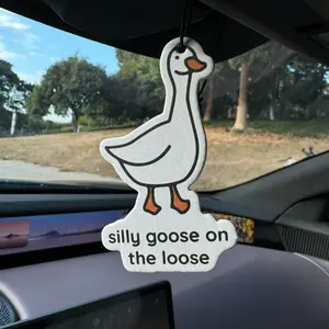 Cute Duck Design Car Air Freshener, Car Diffuser, Car Rear-view Mirror Hanging Aromatherapy Tablet, Car Interior Decoration Accessories for Car