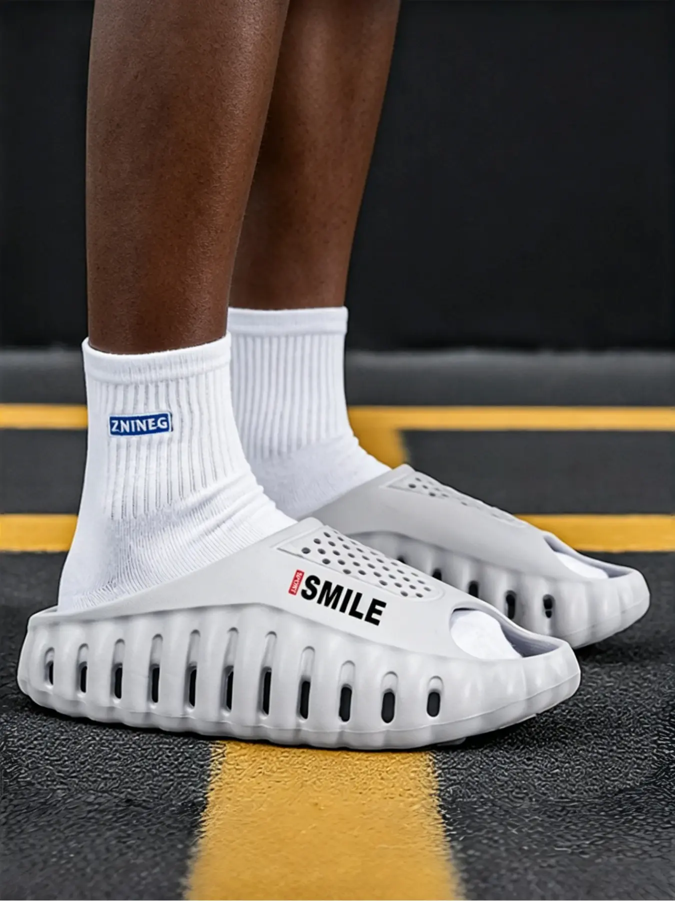 Men's Fashion Spliced Slippers EVA Upper Anti-Slip Wear-Resistant Outsole Lightweight Comfortable Casual Home Beach Versatile 3 Colors Available Non Slip Slippers Daily Outing, Footwear