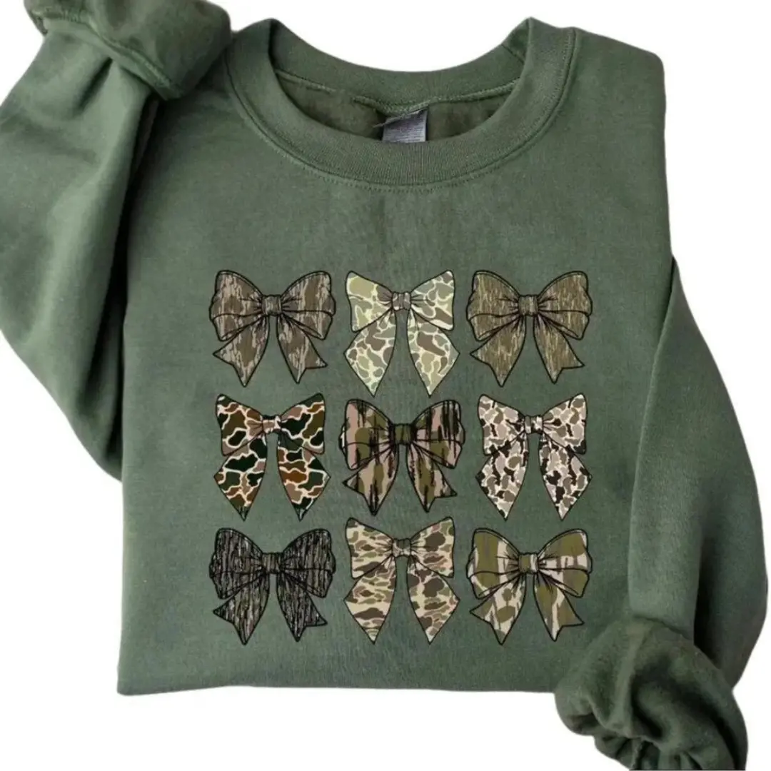 Camo Coquette Bow Sweatshirt, Camouflage Bow Camo Bow Sweatshirt, Camo Coquette Bow Shirt, Duck Hunting T-shirt, Hunting Lover Gift, Women's Camouflage Bow Sweatshirt, Camouflage Bow