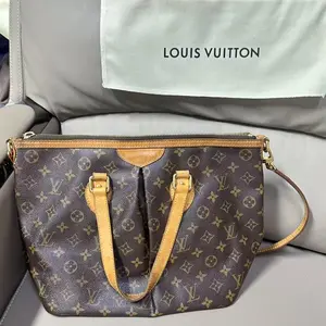 Pre-owned france Crossbody Bags LV Monogram Dumpling Wrapper（SZ 18408）