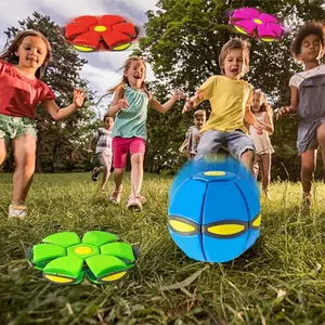 Magic Ball Toy Flying Disc, Throwing Catching - Delay Transformation Flight Toy, Creative Dog Flyer Step-On Toy, Portable Stress Relief