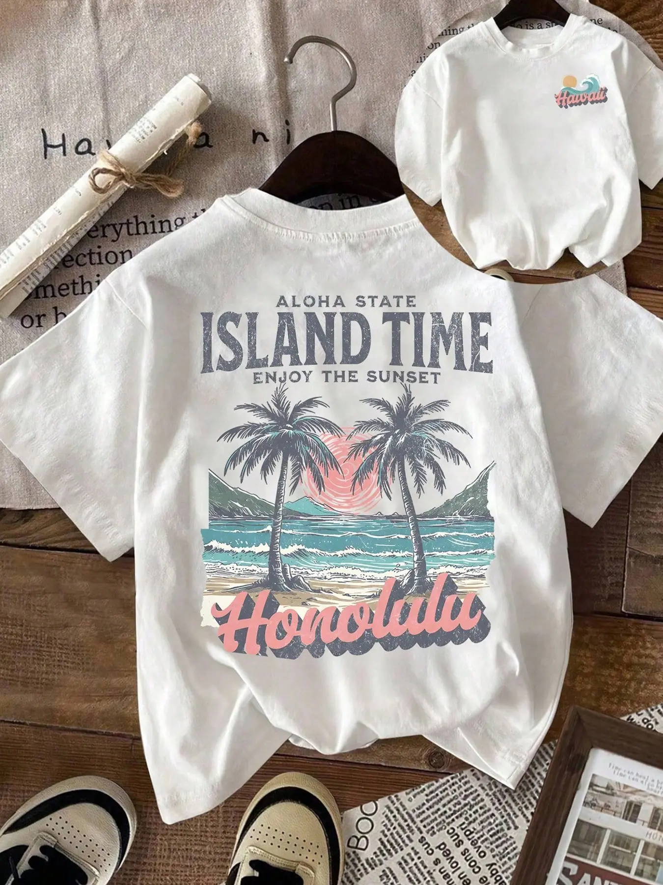 Women's Light T-Shirt, Fitted, Beach Coconut Tree Pattern, Tropical, Loose Fit, Relaxed fit，overside,Casual Fashion, Comfortable Daily Wear, Outdoor Travel, Best Friend, Summer, Lady, Plant