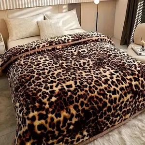 Deluxe Leopard Print Thickened Fleece Blanket - Super Soft All-season Comfort for Bedrooms Living Rooms Dorms & Travel