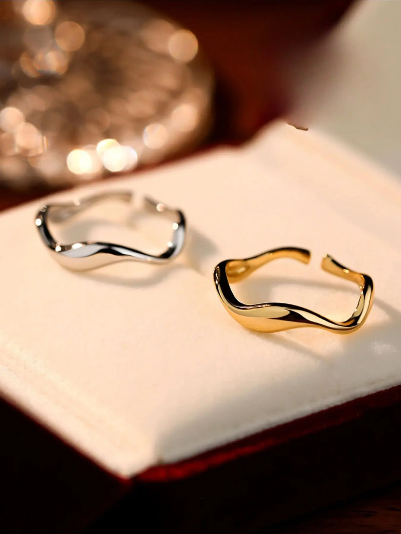 Women's Metal Wave Geometric Ring, Minimalist Style Open-Cuff Ring for Daily Wear, Party Accessories with Chic Elegance