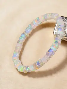 A stylish disc-shaped iridescent opal bracelet, Summer Dainty Jewelry, Fashion Bracelet, suitable for daily wear, vacation dates, and other occasions, and also a delightful and exquisite small gift, Jewelry Gifts