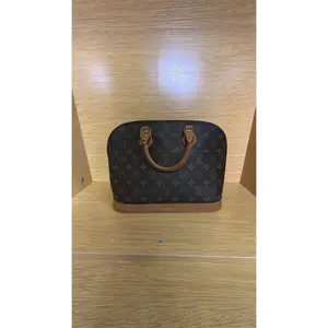 Pre-owned Louis Vuitton Leather Luxury Bags & Accessories Monogram Alma PM Date Code: TH0978V. Entrupy ID: YV6CMQK. Chicago