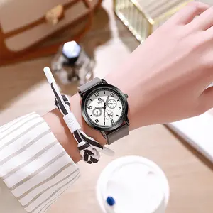 Watches for men and women, suitable for students in middle and high schools, Korean-style simple casual couple's models, personalized sports versatile college-style wristwatches.