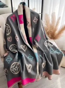 Women's Elegant Heart Print Scarf, Soft Warm Woven Fabric, Fitted Thick Style, Fall & Winter Fashion Accessory, Soft Warm Shawl