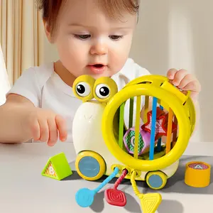 Baby Snail Activity Cube, a Multifunctional Sensory Toy for Educational Shape Sorting And Interactive Play, Suitable for The Development of Boys And Girls, Perfect As a Birthday Gift for Toddlers, with Random Accessory Colors.