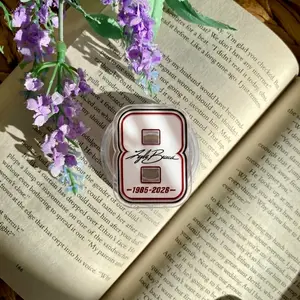 Retro 1985 Vintage Phone Grip for Kindle, Aesthetic Minimalist Sports Number 8 Phone Holder Stand, Nostalgic Bookish Accessory, Cool Gift for Men Women
