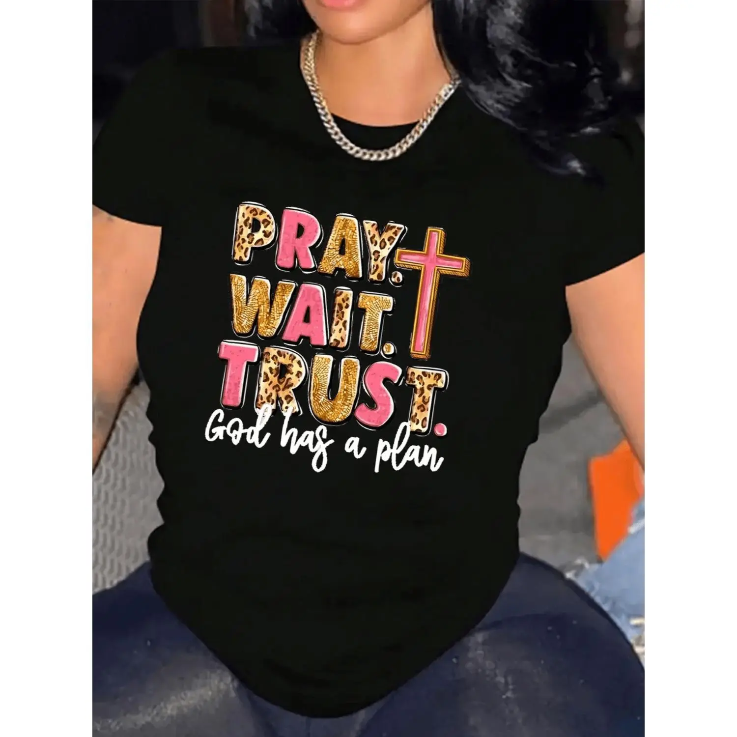 Comfortable Women's TShirt with Crew Neck Short Sleeves and Soft Breathable Cotton Blend Fabric Perfect for Casual Summer and Spring Streetwear