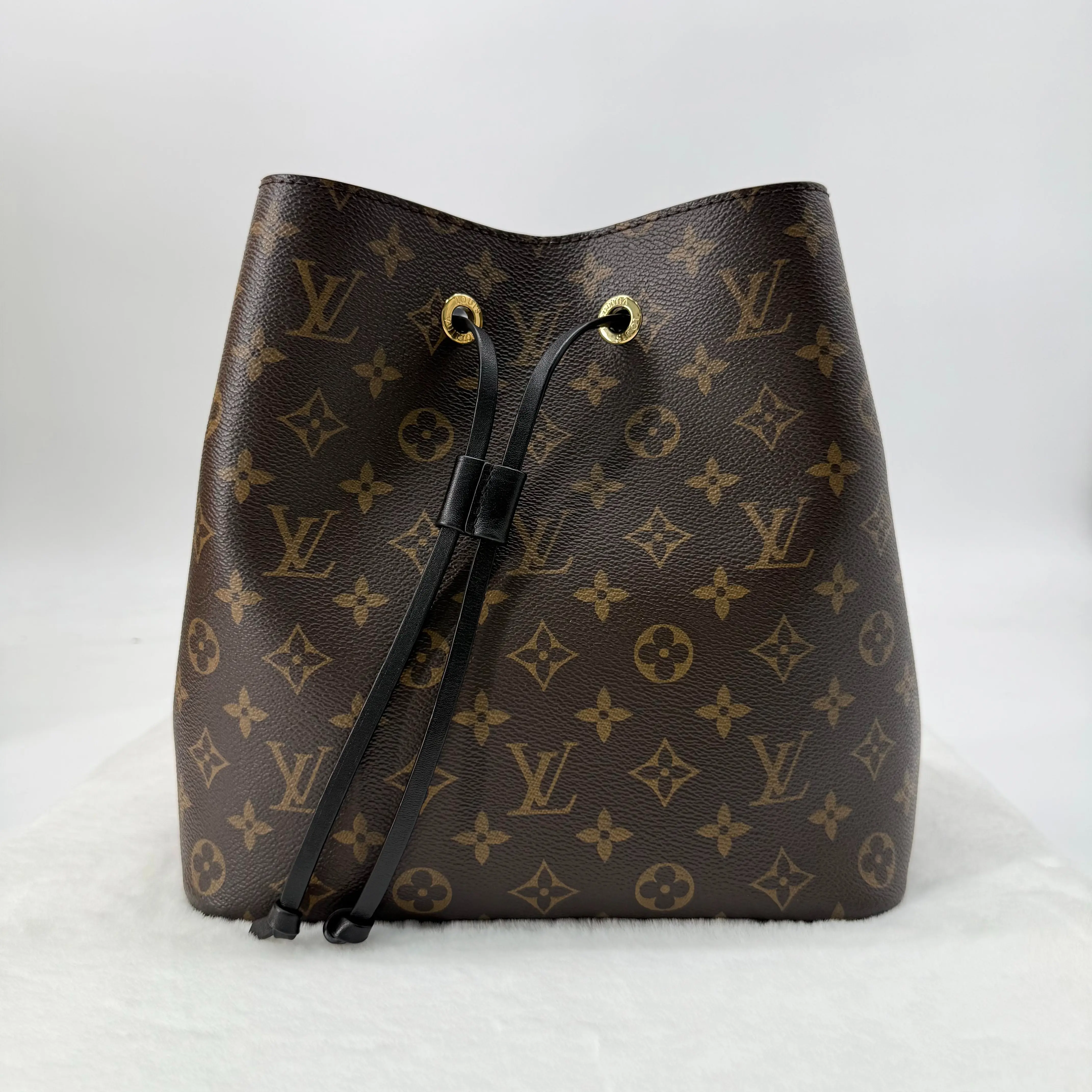 Pre-owned Louis Vuitton Monogram Bucket & Drawstring Bag LV Neonoe MM Black