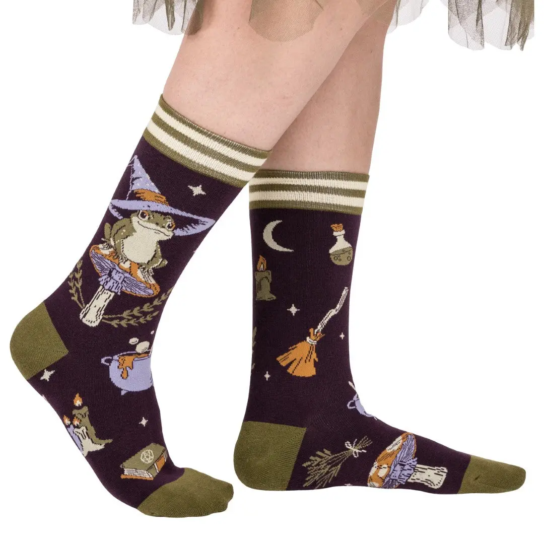 FootClothes Archtoad of Hatville Frog Crew Socks | Cozy Witch | High Quality Novelty Socks | Mens & Womens | Sensory Friendly with No Toe Seams | Purple & Green, 6-13 | From a LGBTQ+ Goth Small Business