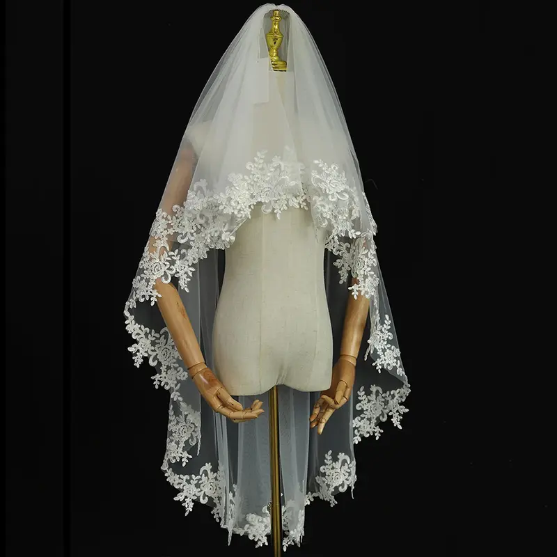 Lace Wedding Veil: Two-layer Tulle Bridal Veil With Metal Comb Lace Wedding Veil: Two-layer Tulle Bridal Veil With Metal Comb