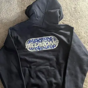 Billabong Hoodie with White Logo, Outfit Ideas, Dad Shirt, Father's Day Gifts, Comfortable & Durable, Best Sellers