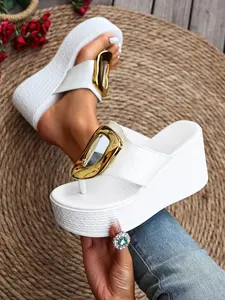 2026 European and American Fashion White Patent Leather Wedge Thong Sandals for Women – Metallic Gold Buckle Decor, High Platform Heel, Casual Beach & Vacation Style, Comfy Non-EVA Sole, Summer Open Toe Slides for Party, Daily Wear and Resort