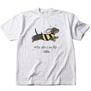 Gildan Men's Women's T-shirt, Funny Animal Dog Bee Fly Tee, National Geographic Tshirt, Animal Lover, Gift Shirt, Menswear Womenswear Top Underwear Streetwear Check Crewneck Fit Printed Minimalist